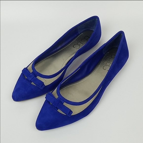 ⚡️FLASH SALE!! NWT BCBG Paris Zarine Suede Flats! - Picture 3 of 3